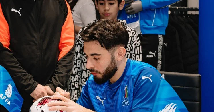 Milli komandamızın formaları “Puma” mağazalarında FOTOLAR