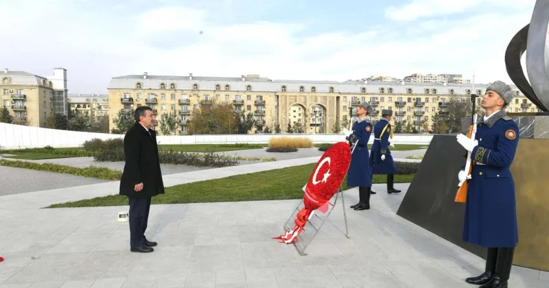 Cevdet Yılmaz Zəfər parkında Türkiyənin vitse prezidenti Azərbaycanda səfərdədir FOTO