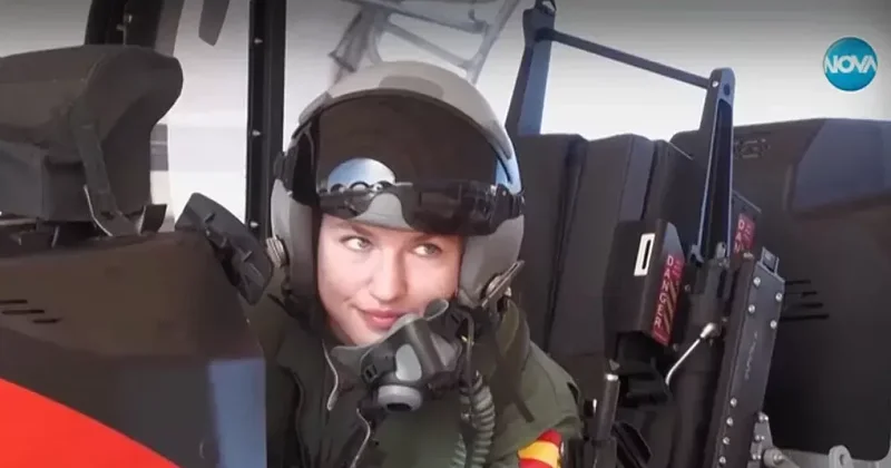 Наследница испанского престола стала первой принцессой пилотом в семье