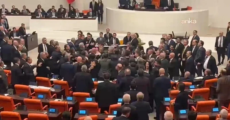 Parlamentdə dava Millət vəkilləri bir birilərinə hücum etdi + VİDEO