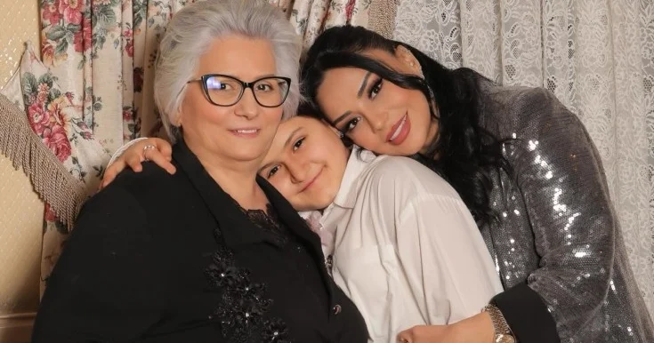 Vüsalədən anası və qızı ilə paylaşım