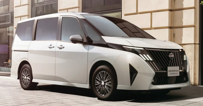 Nissan обновил минивэн Serena в середине жизненного цикла ФОТО