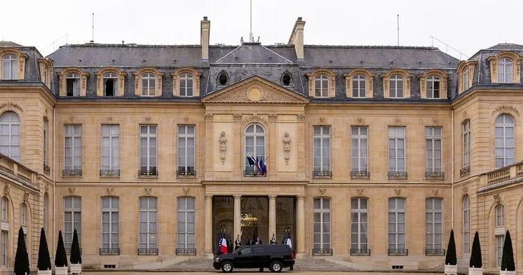 Фарфор, алмазы и серебро: во Франции раскрывают громкие кражи в музеях