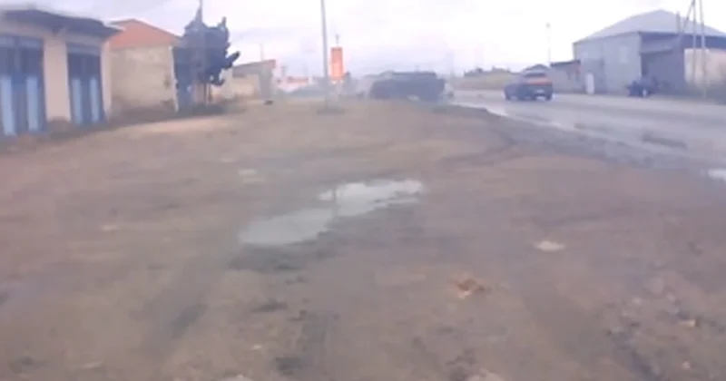 Bakıda 19 yaşlı oğlanın ölümünə səbəb olan qəzanın ANBAAN GÖRÜNTÜSÜ