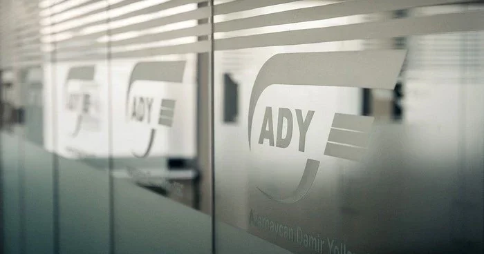 АЖД приобретут семь локомотивов за 30 млн долларов