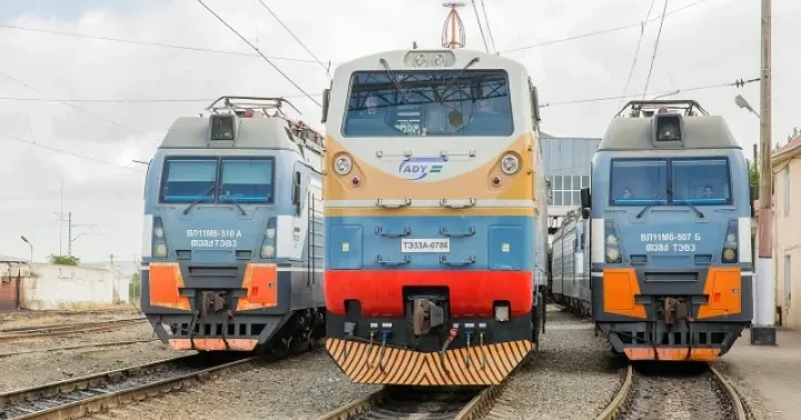 Azərbaycan Dəmir Yolları da 6 milyard 263 milyon manatlıq defisit ÖTƏN İL ZƏRƏRİ 18 DƏFƏ ARTIB