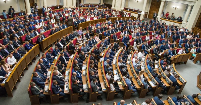 Ukrayna Ali Radası seçki ilə bağlı qanun layihəsini təsdiqlədi