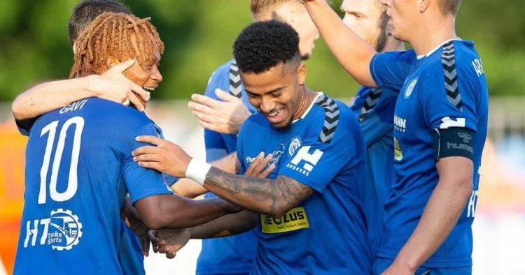 Litvada eyni komandada oynamış braziliyalı və nigeriyalı futbolçular Azərbaycanda görüşdü FOTO