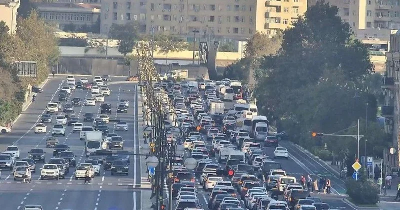 Hazırda Bakıda sıxlıq müşahidə olunan yollar açıqlanıb