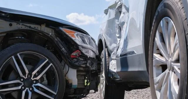 Ağcabədidə QƏZA: Şəhid bacısı xəsarət aldı