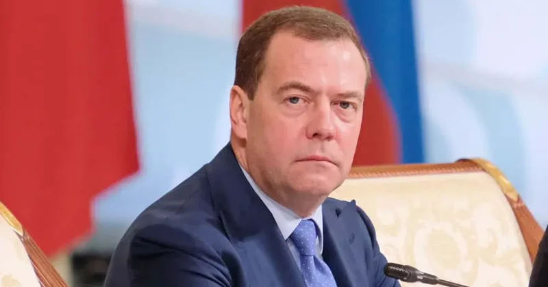 “Oğru toplantısı“: Medvedev Avropanın Ukraynaya dəstəyinə sərt reaksiya verib“ İsrail mətbuatı