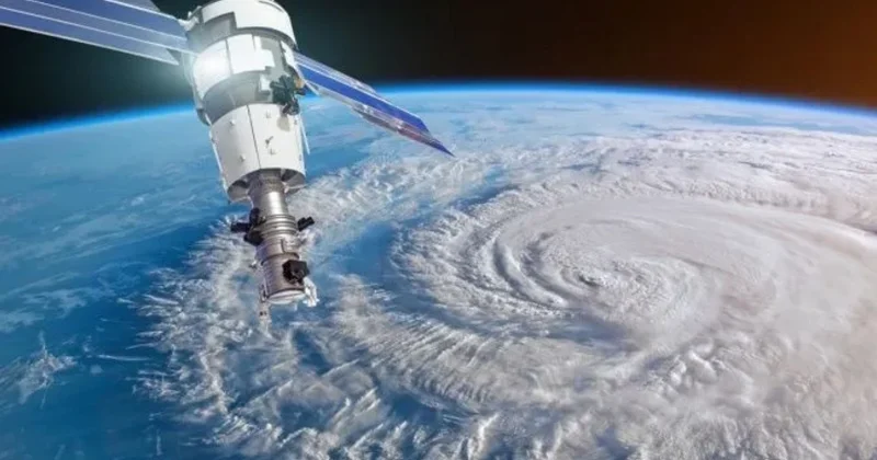 İran kosmik fəzaya üç peyk buraxacaq