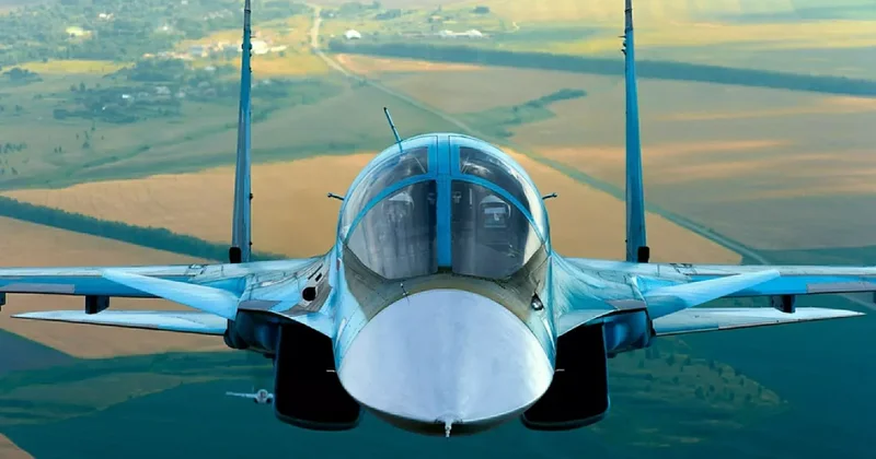 Российский Су 34 нанес удар по скоплению бронетехники ВСУ управляемыми бомбами ВИДЕО