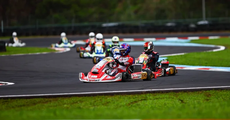 Азербайджанский пилот успешно завершил последний старт сезона