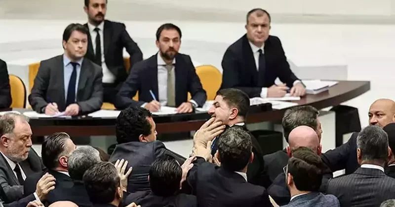 Müzakirələr Yumruqlarla Bitdi!