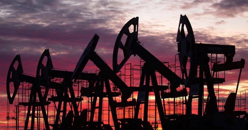 ABŞ ın Venesuelaya qarşı dəniz blokadası fonunda neftin qiyməti artır