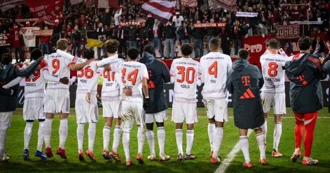 Bavariya nın qol şousu Video