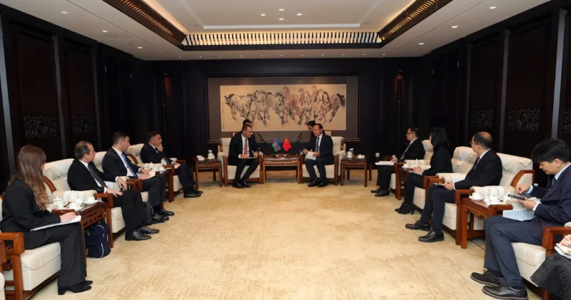 Баку и Пекин расширяют диалог по развитию туристических связей ФОТО