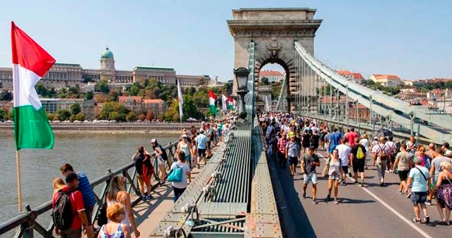 Aİ nin Ukraynaya maliyyə ayırması münaqişənin uzanmasına səbəb olur Macarıstan