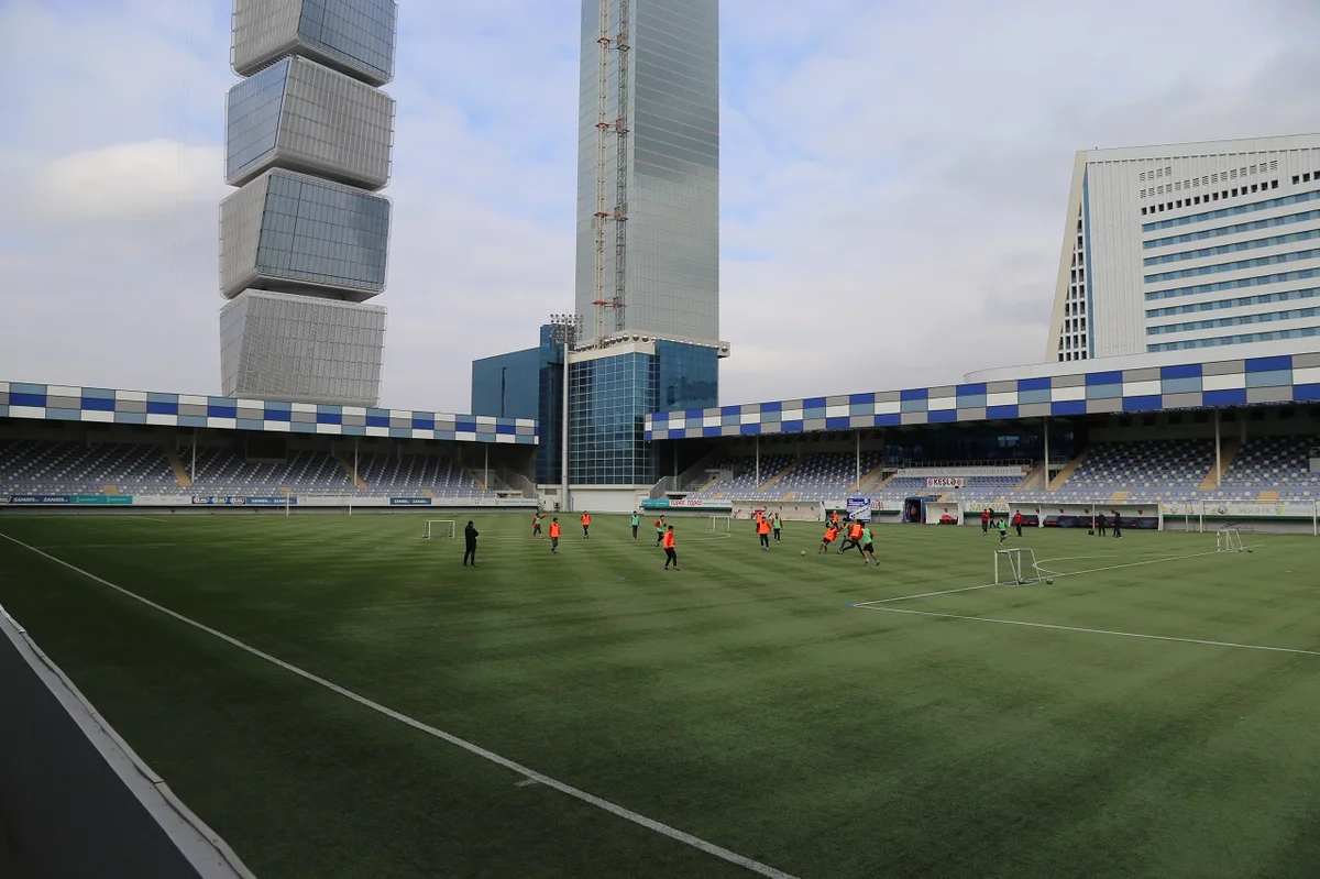 Bakının mərəzindəki stadionu 35 illik icarəyə götürəcəklər? Paytaxt klubu AFFA dan xoş xəbər gözləyir İdmanXəbər