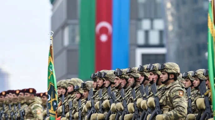 Ehtiyatda olan şəxslərində hərbi forma geyinməsi təklif olunur