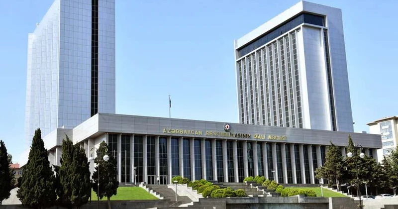 Milli Məclisin komitə iclası davam edir 8 məsələyə baxılacaq