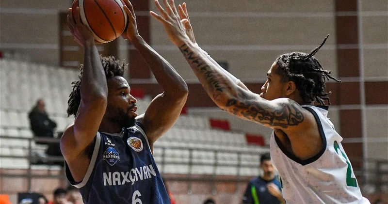 LIVE: Серхедчи снова уступает Нахчывану, Губа уверенно одолела Лянкяран