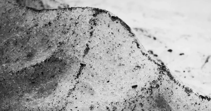 Город в России покрылся черным снегом ВИДЕО