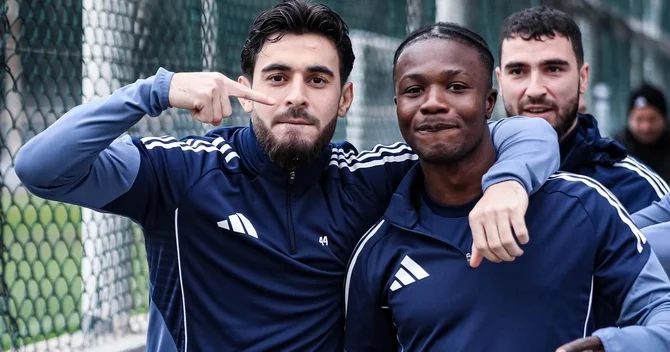 Almaniya nəhəngi Elvini transfer etmək istəyir 15 milyon avro