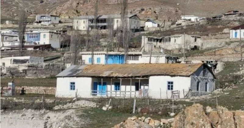 "Kəndlərin boşalması ciddi problemlər yaradır" Deputat