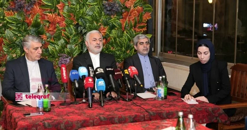 Hikmət Hacıyev Vahid Cəlalzadə ilə görüşüb