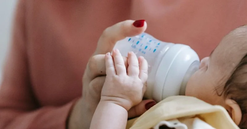 Fransada iki körpənin ölümü araşdırılır: Nestle uşaq qidasından qaynaqlandığı ehtimal edilir