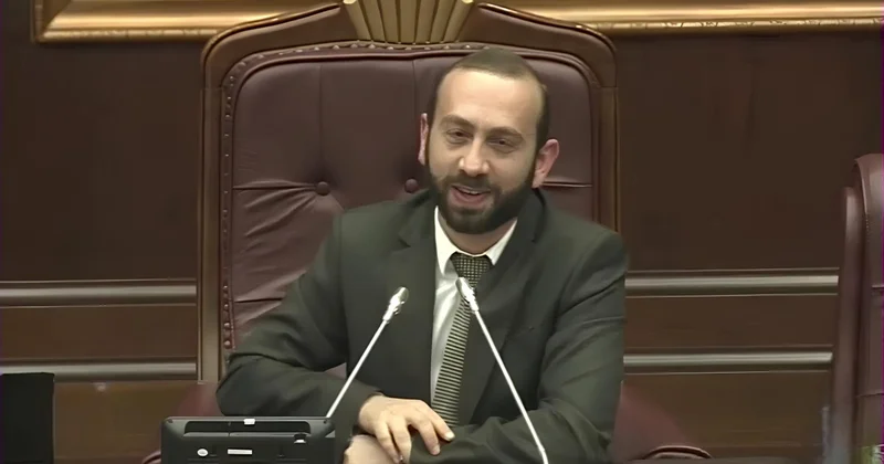 Mirzoyan “Fəryad” filmindəki bu rəsmə baxıb güldü FOTO