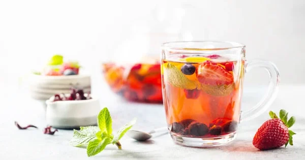 Qış viruslarına qarşı güclü qalxan: Meyvəli çay resepti açıqlandı