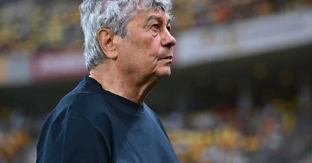 Главный тренер сборной Румынии по футболу госпитализирован