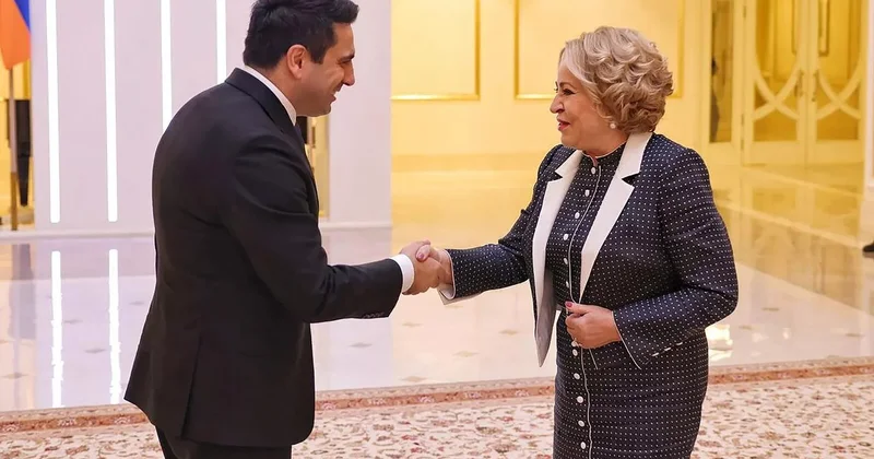 Симонян собрался в Россию