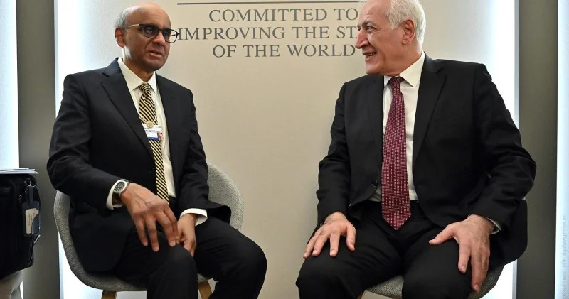 Ermənistan Sinqapur prezidentləri Davosda görüşdü