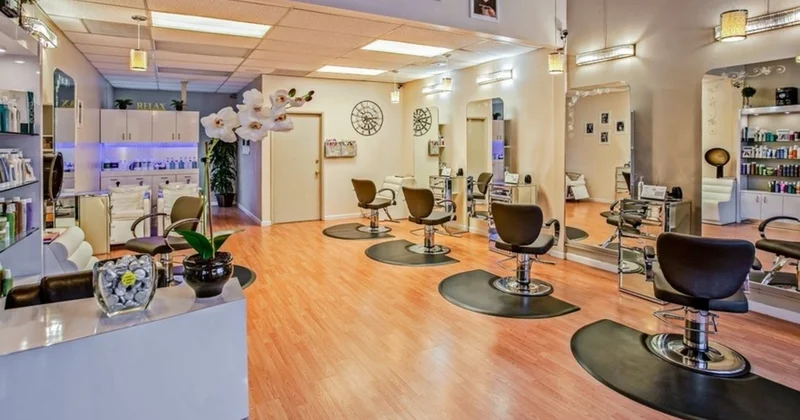 Gözəllik salonundan şok cavab: “Şikayət etdiyiniz qurumlara məndən salam deyin“ VİDEO