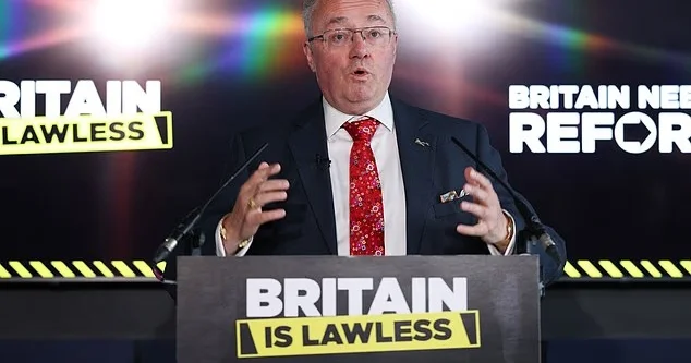 Özünü Putinə oxşadan polis komissarı istintaqa çağırıldı