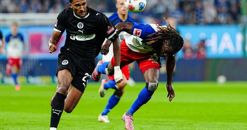 “Sankt Pauli” və “Hamburq” oyunu qolsuz heç heçə ilə başa çatıb