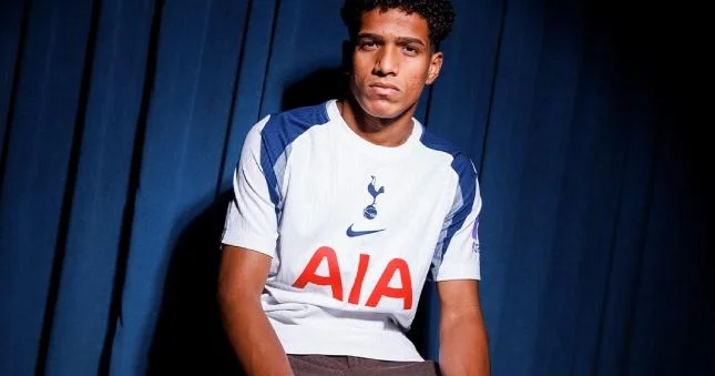 Tottenhem Santos dan futbolçu aldı