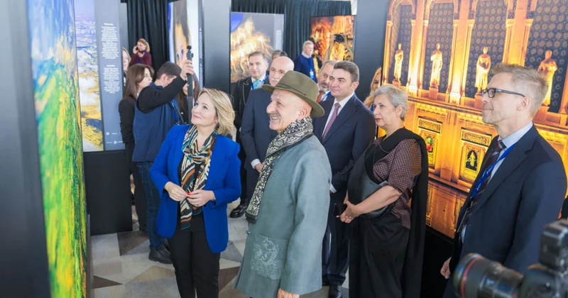 Восходящий свет : фотовыставка REZA представлена в Международном аэропорту Гейдар Алиев