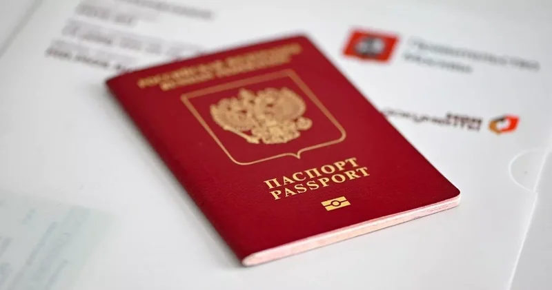 Проживающих за рубежом россиян могут обязать отчитываться о ВНЖ