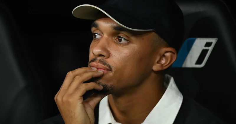 Arbeloa Trent Aleksander Arnolda “Real Madrid”dən ayrılmağı məsləhət görüb