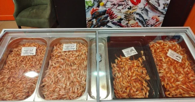 В Баку проведена проверка по факту продажи поддельных креветок АПБА