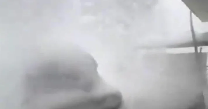 Рекордные снегопады накрыли Пакистан ВИДЕО