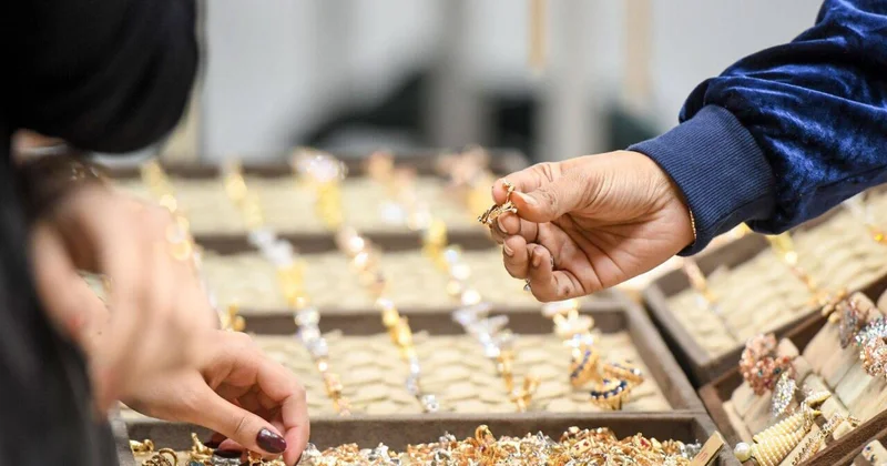 Qızıl 5 min dolların bir addımlığında: daha iki metal bahalaşır bizi nə gözləyir?