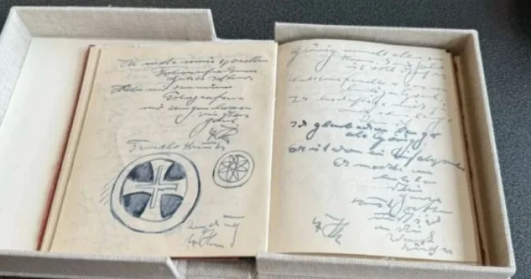 Hitlerin gündəliyi kolleksiyaçıya 30 min avroya satılıb