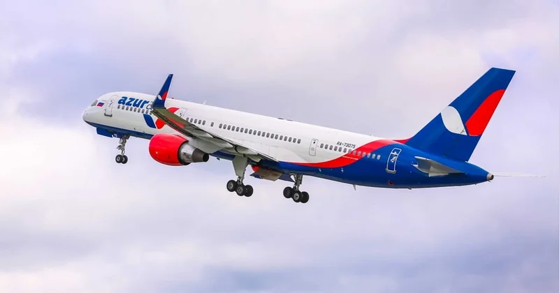 Qorxulu anlar: 238 sərnişinin olduğu təyyarə təhlükə siqnalı verdi