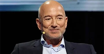 Ceff Bezos kosmosda Elon Musk ilə rəqabət aparır…